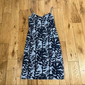 Banana Republic bellow knee straps striped palm eyelet Dress navy blue
